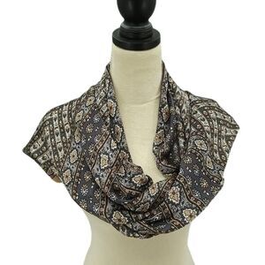 Luxurious Vince Camuto Paisley Silk Scarf